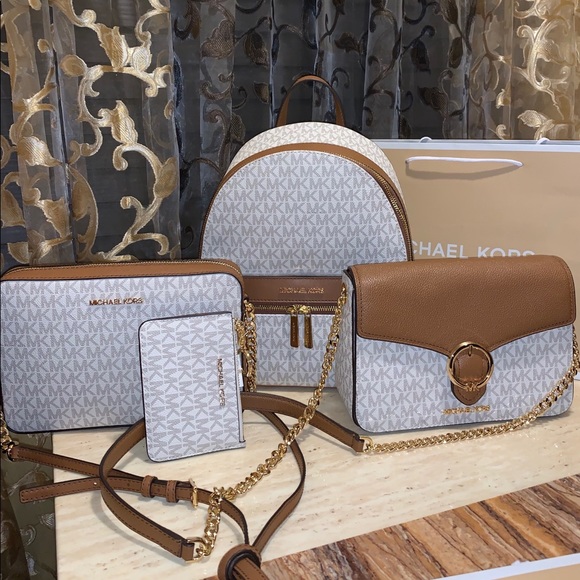 Michael kors bundle - Picture 1 of 2